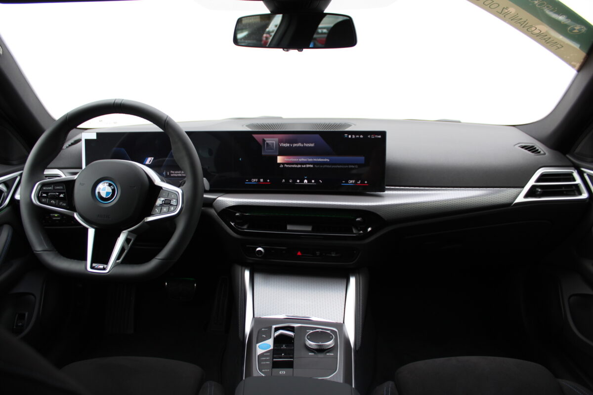 Fotografie vozu - klik pro zvětšení