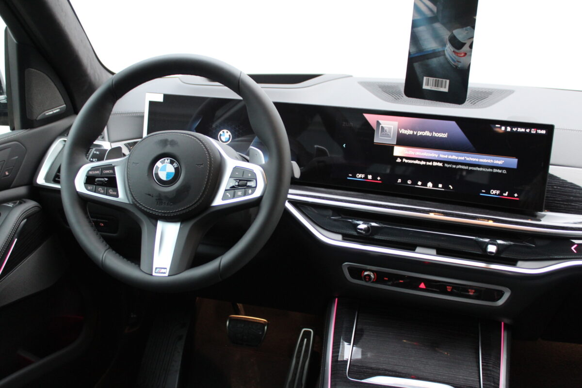 Fotografie vozu - klik pro zvětšení