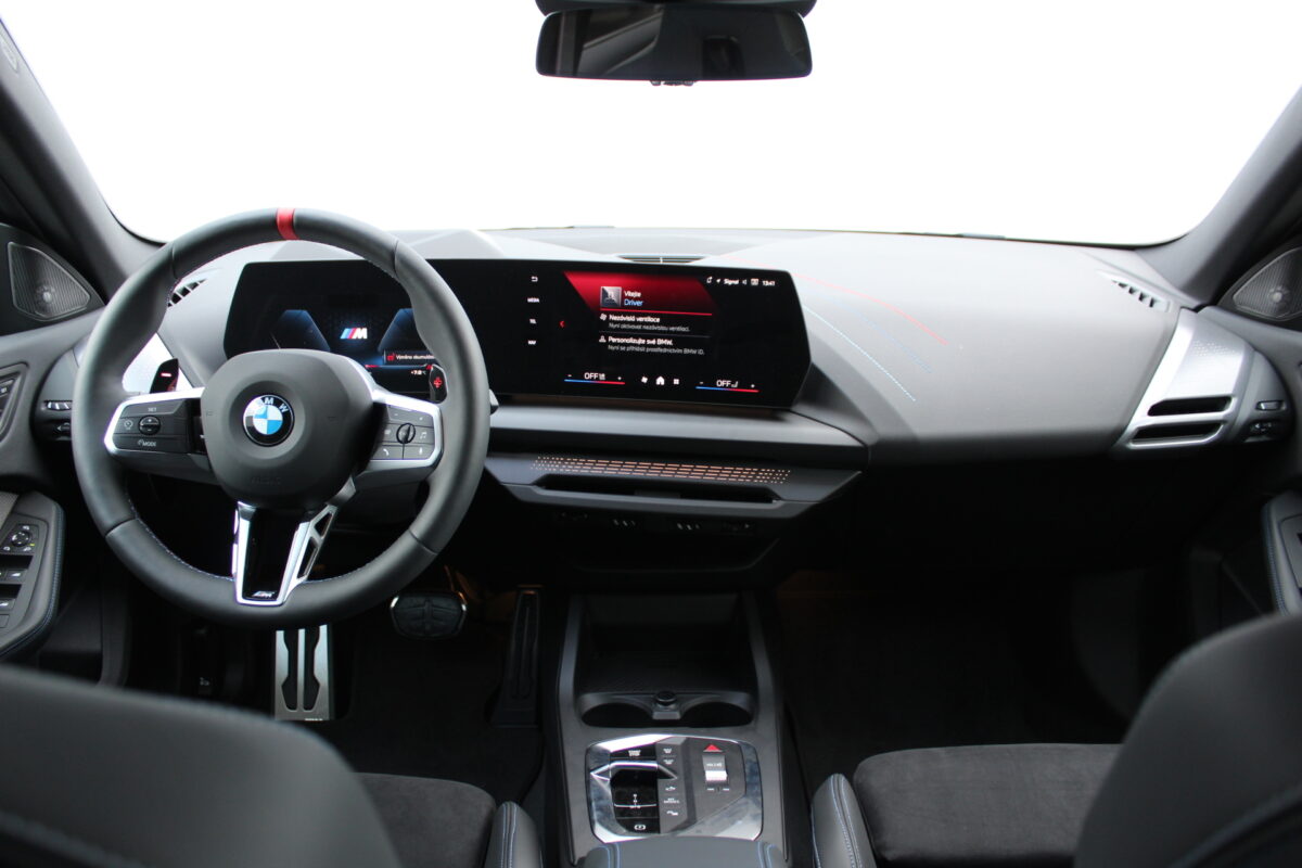 Fotografie vozu - klik pro zvětšení