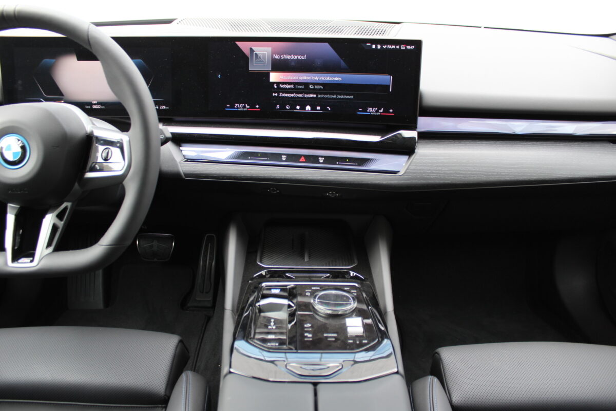 Fotografie vozu - klik pro zvětšení