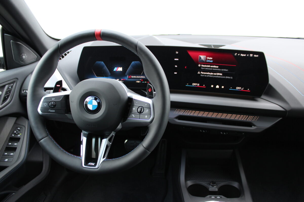 Fotografie vozu - klik pro zvětšení