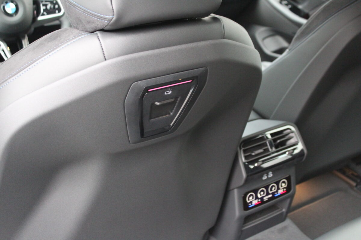 Fotografie vozu - klik pro zvětšení