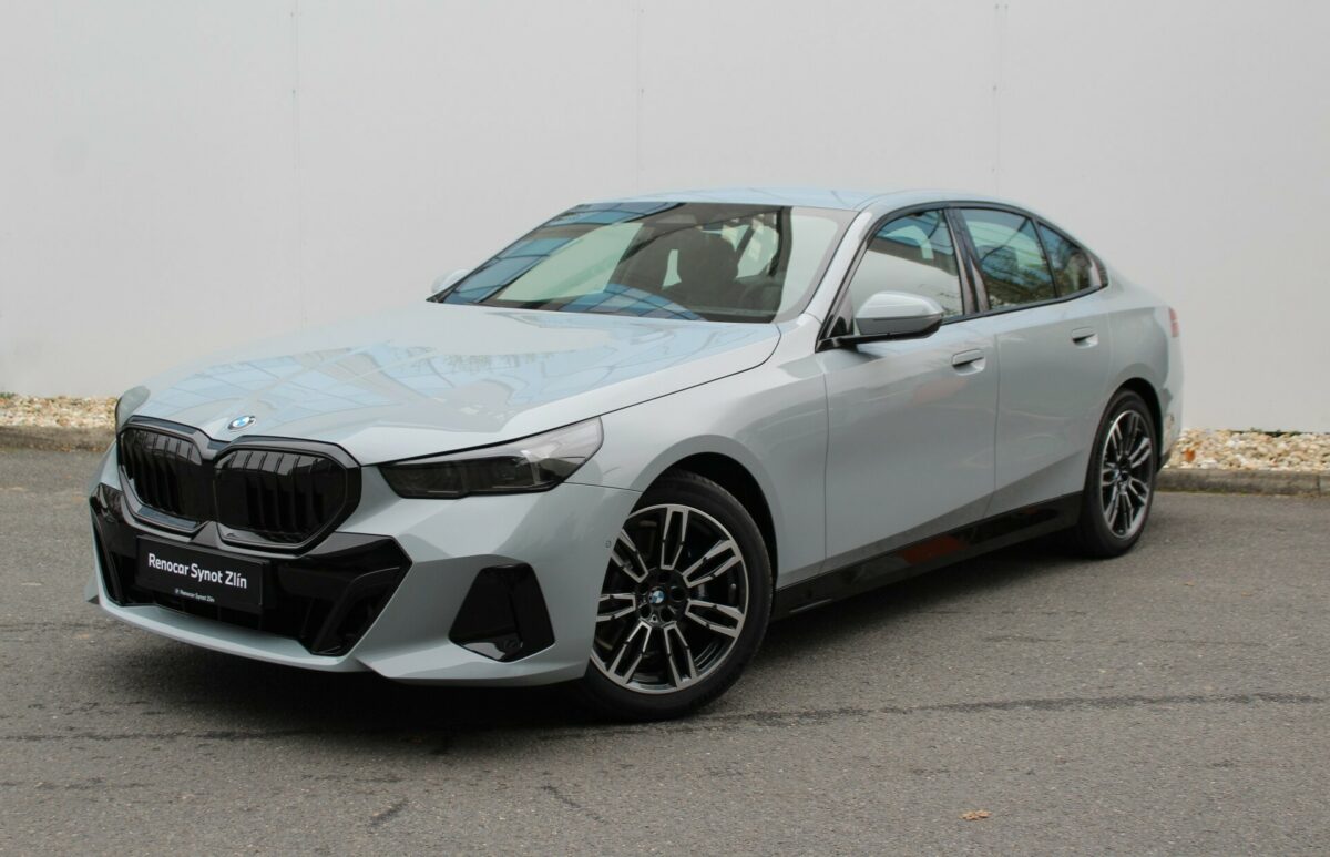 Fotografie vozu - klik pro zvětšení