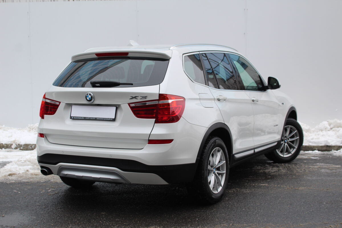 Fotografie vozu - klik pro zvětšení