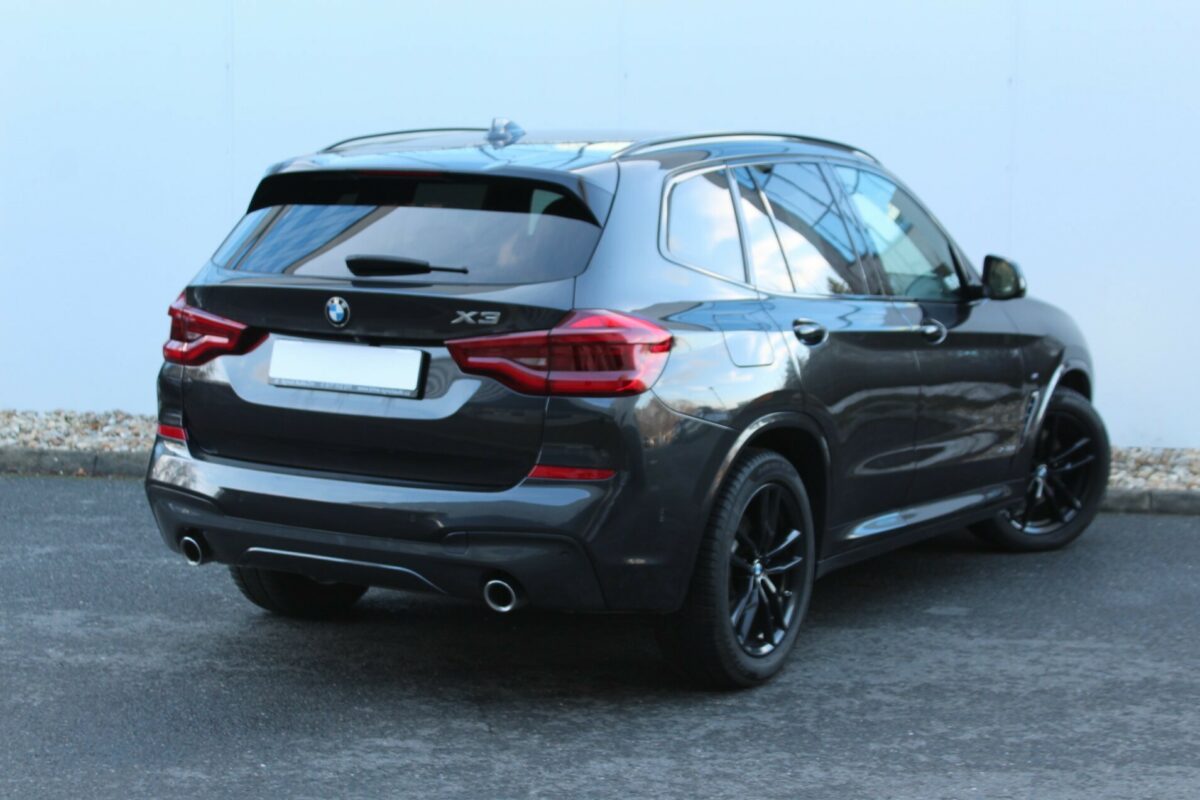 Fotografie vozu - klik pro zvětšení