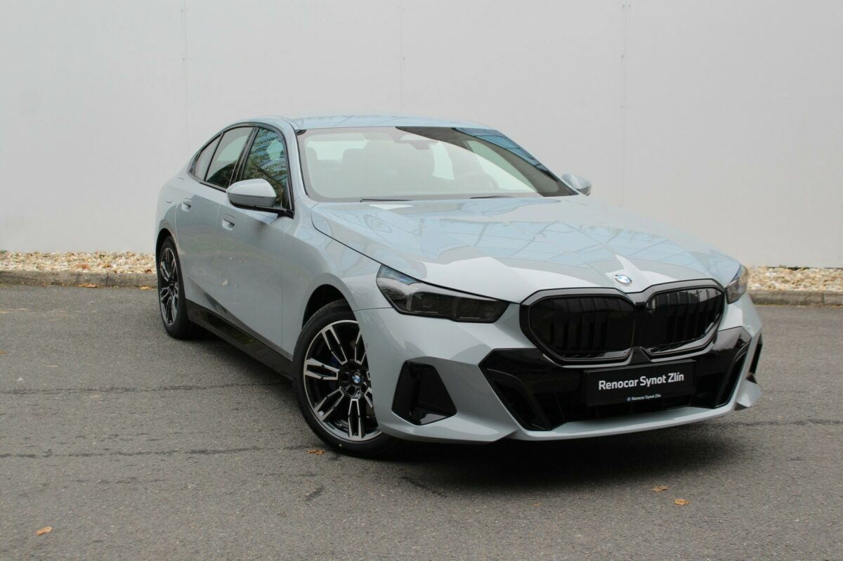 Fotografie vozu - klik pro zvětšení