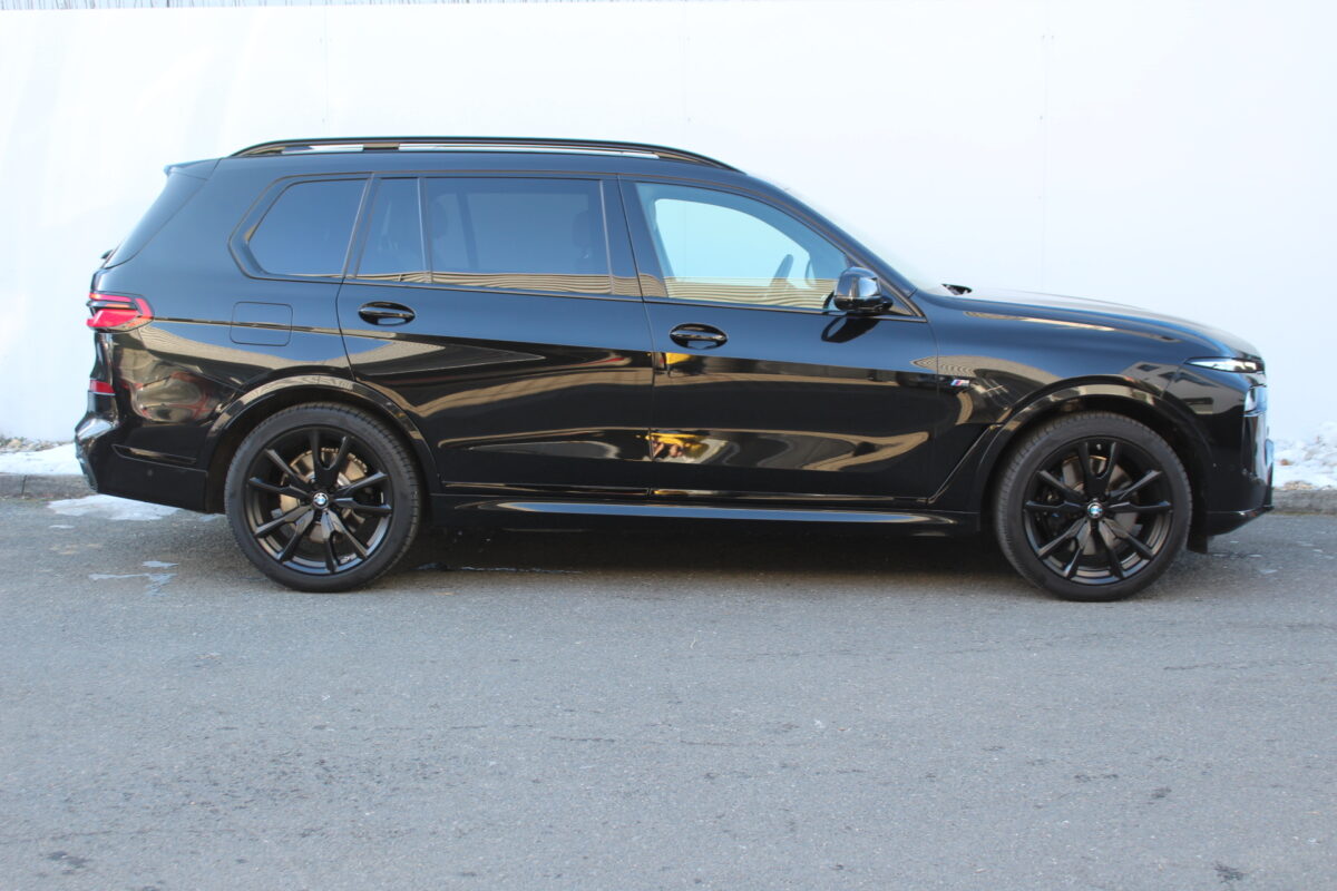 Fotografie vozu - klik pro zvětšení