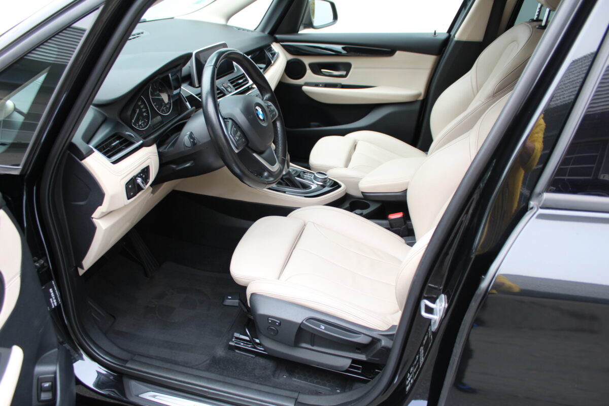 Fotografie vozu - klik pro zvětšení