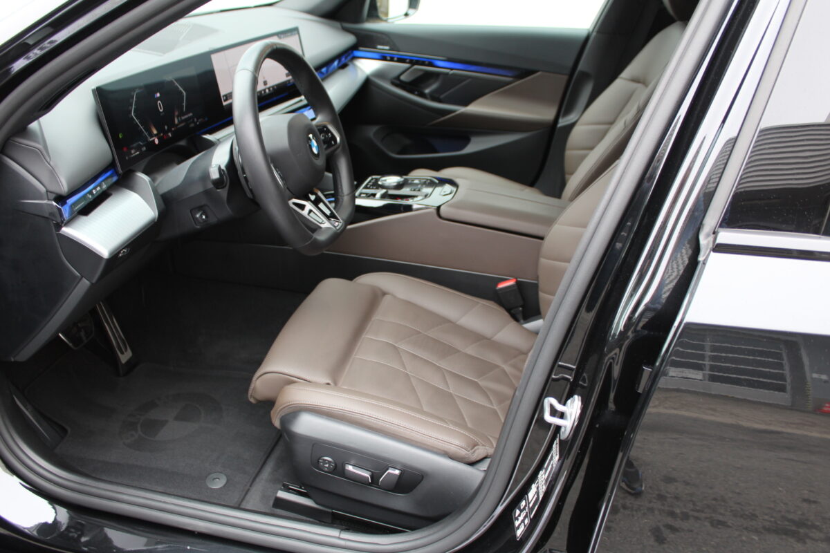 Fotografie vozu - klik pro zvětšení