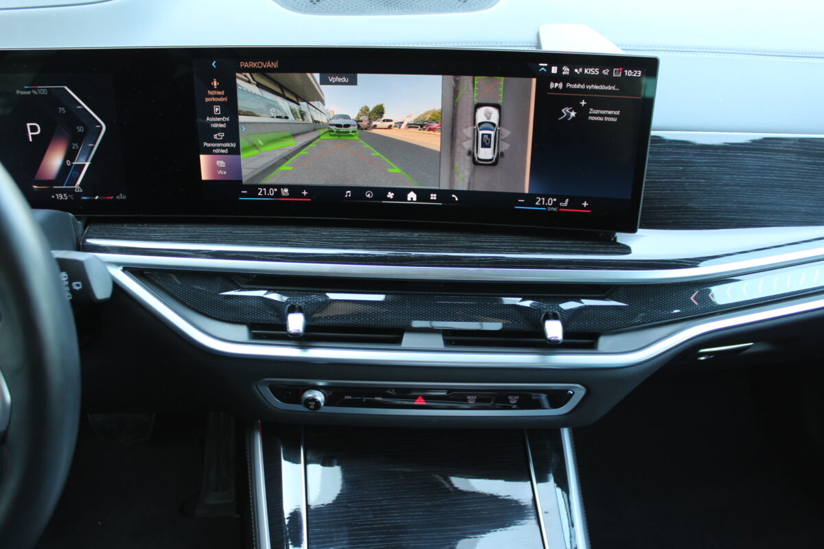 Fotografie vozu - klik pro zvětšení