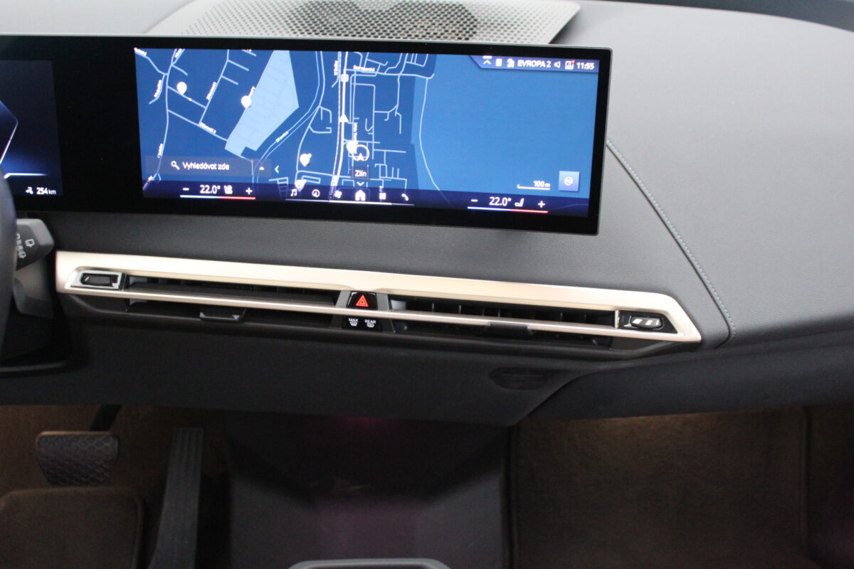 Fotografie vozu - klik pro zvětšení