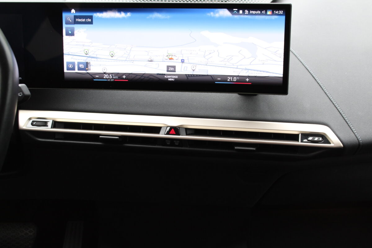 Fotografie vozu - klik pro zvětšení