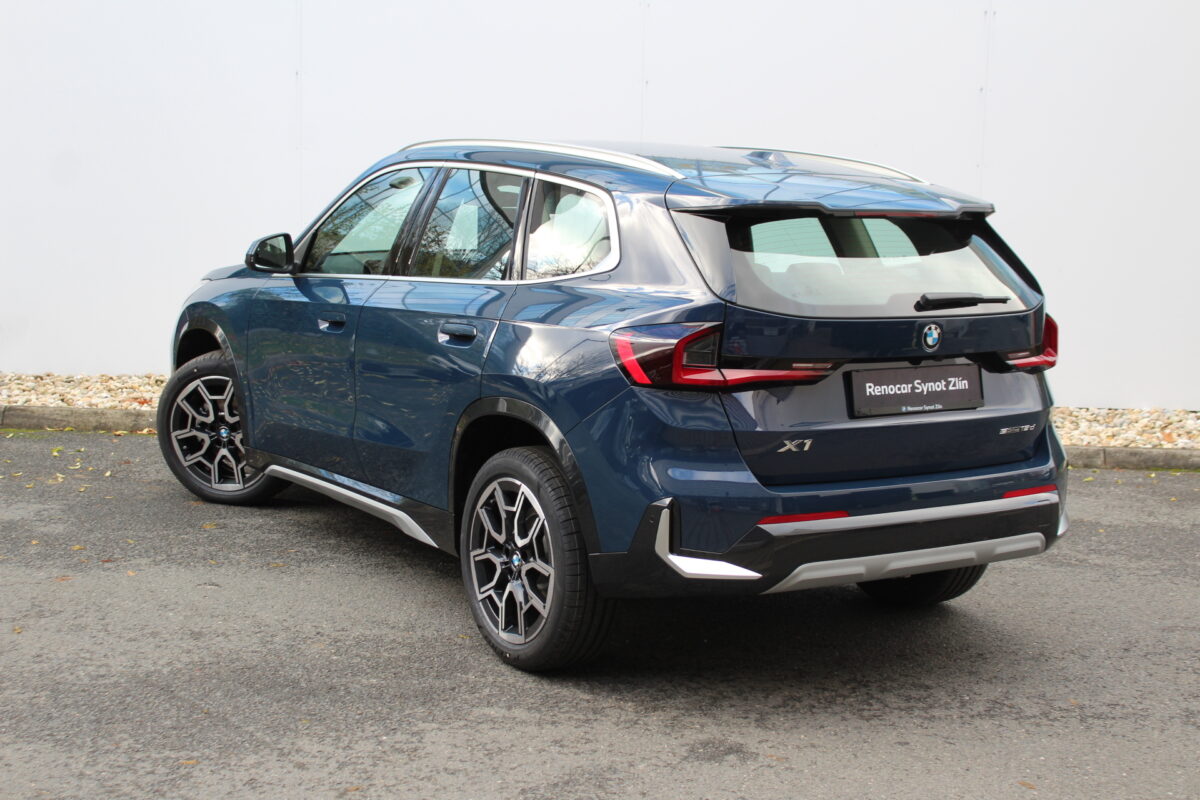 Fotografie vozu - klik pro zvětšení