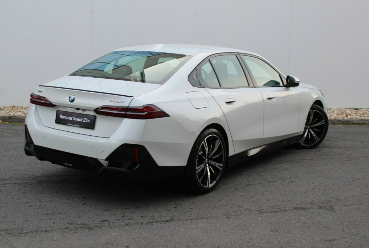 Fotografie vozu - klik pro zvětšení