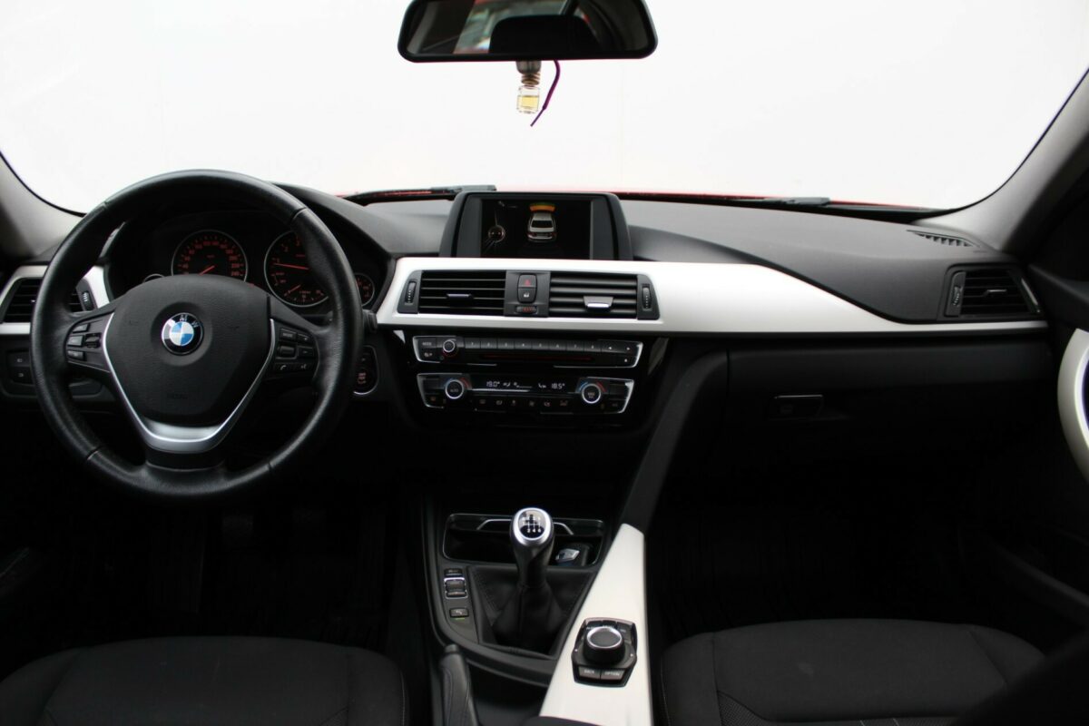 Fotografie vozu - klik pro zvětšení