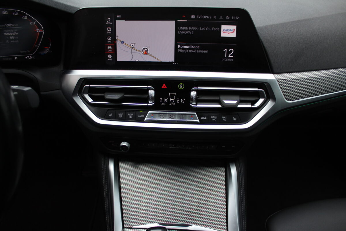 Fotografie vozu - klik pro zvětšení