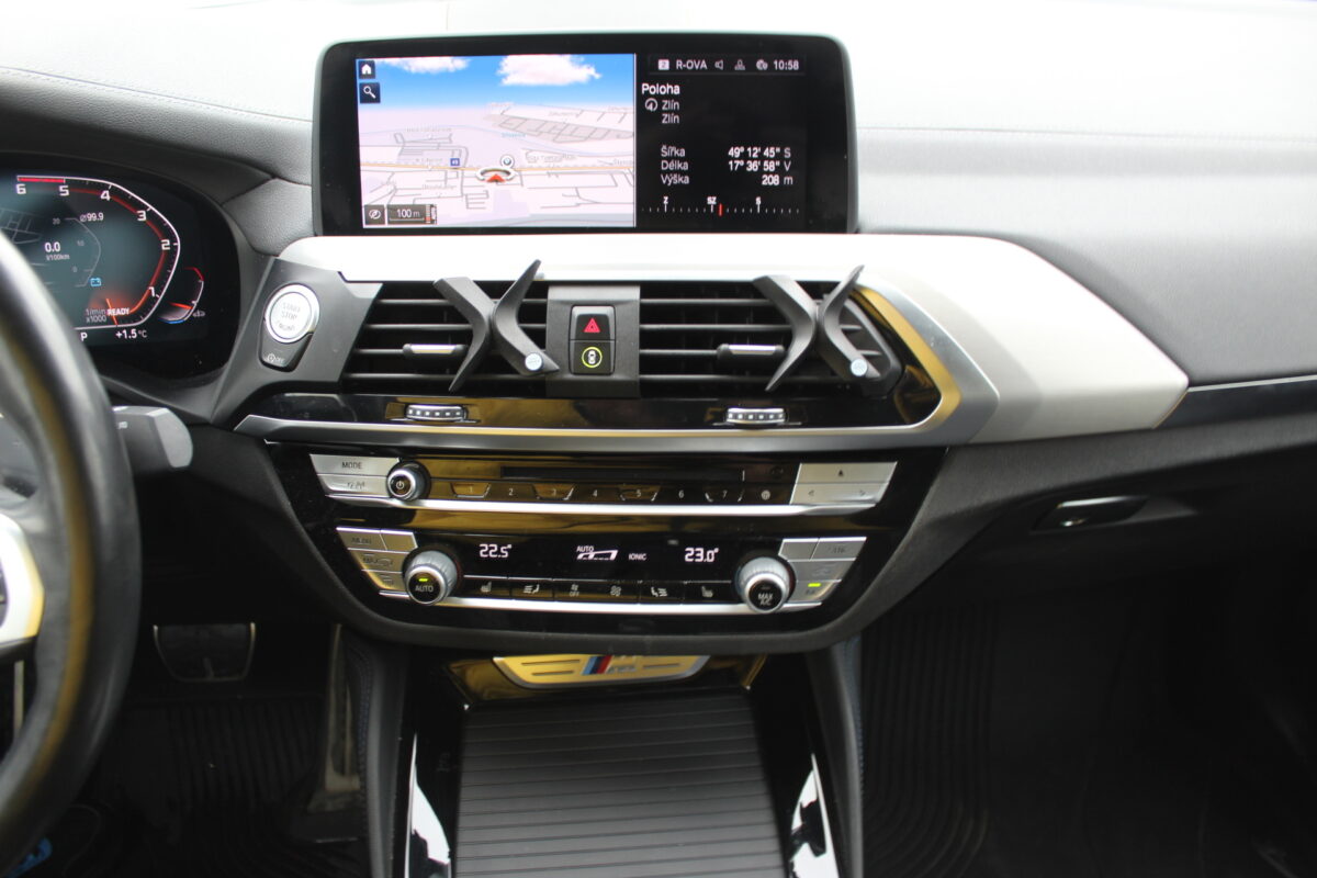 Fotografie vozu - klik pro zvětšení