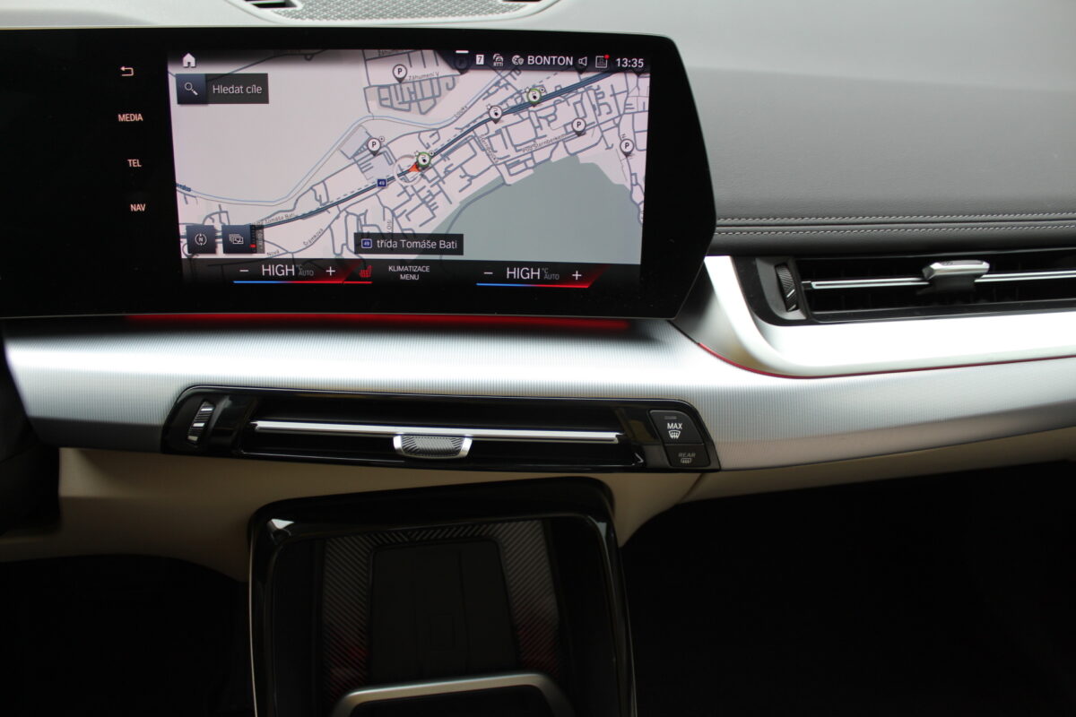 Fotografie vozu - klik pro zvětšení