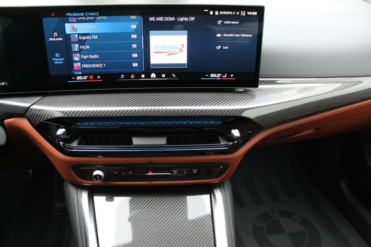 Fotografie vozu - klik pro zvětšení