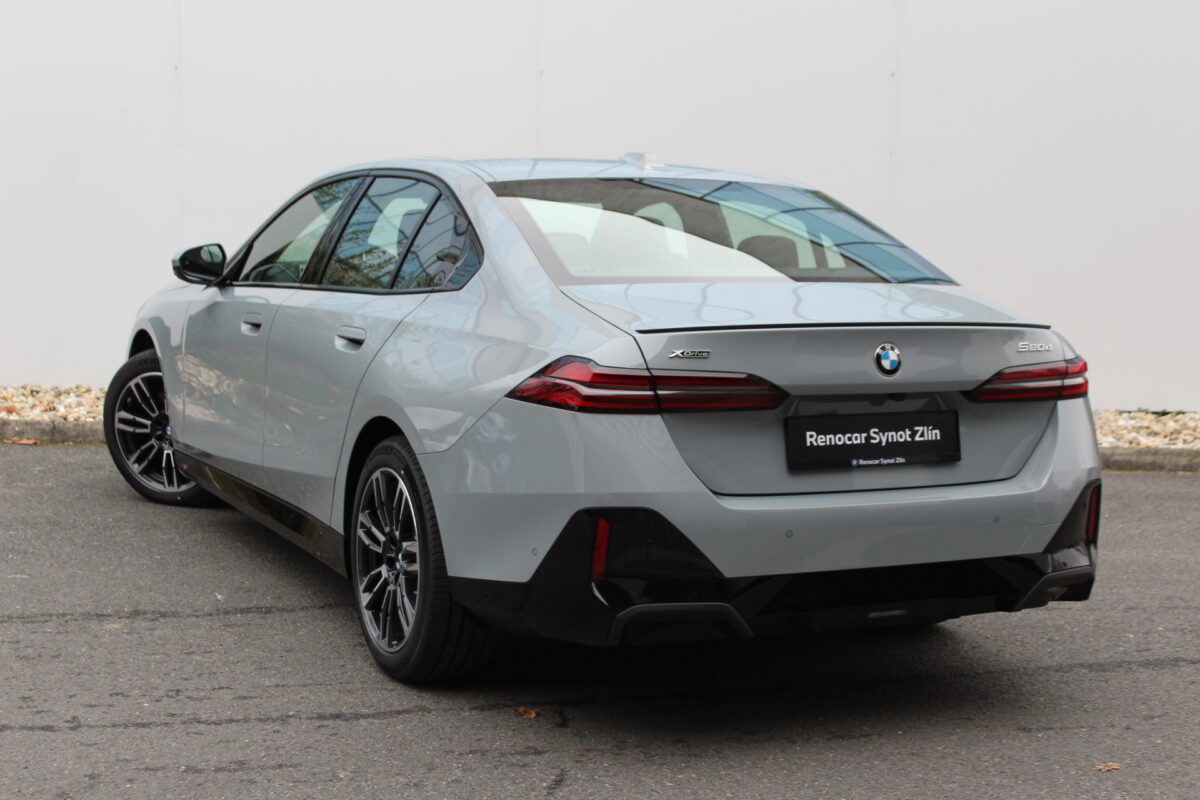 Fotografie vozu - klik pro zvětšení