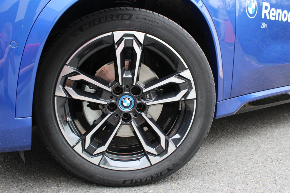 Fotografie vozu - klik pro zvětšení