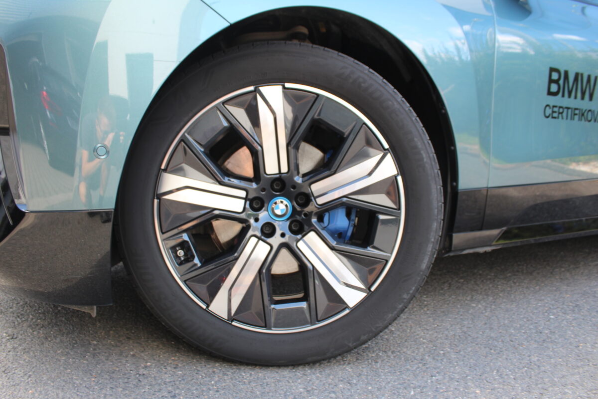 Fotografie vozu - klik pro zvětšení