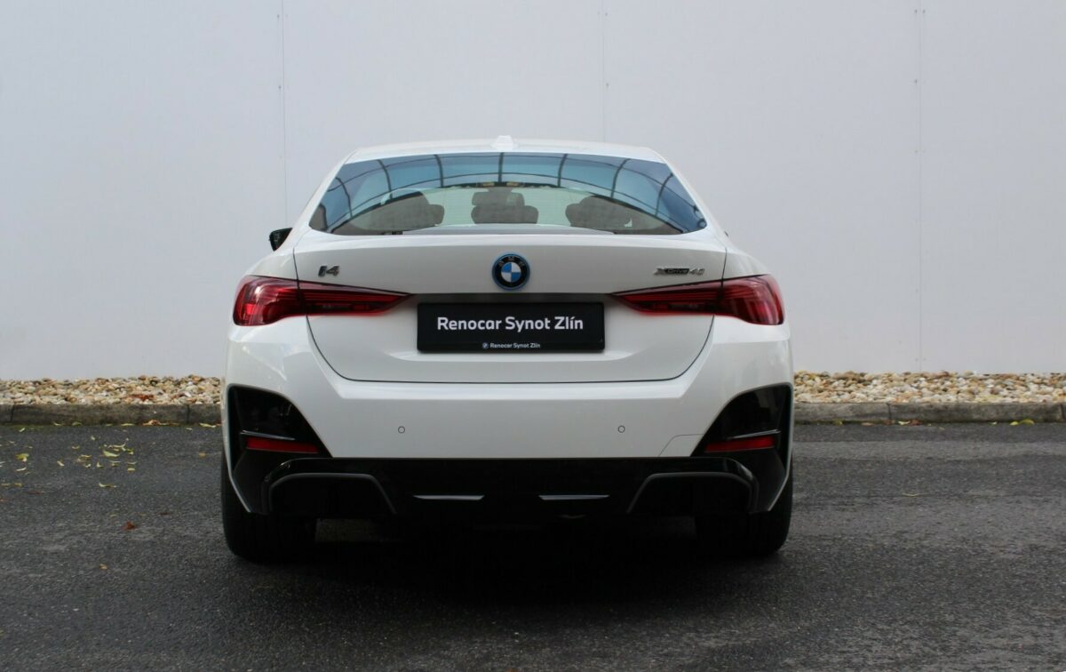 Fotografie vozu - klik pro zvětšení