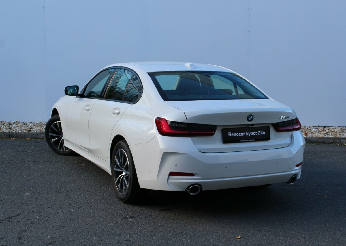 Fotografie vozu - klik pro zvětšení