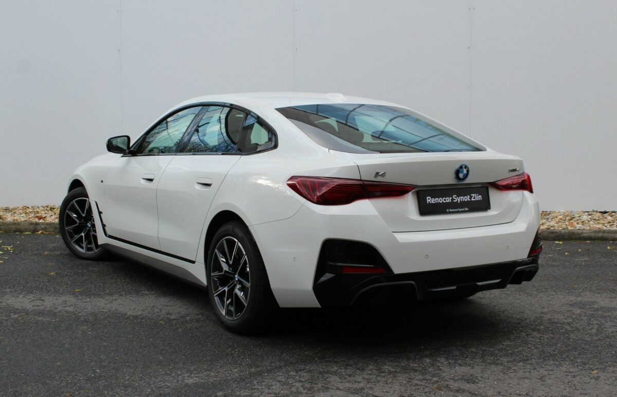 Fotografie vozu - klik pro zvětšení