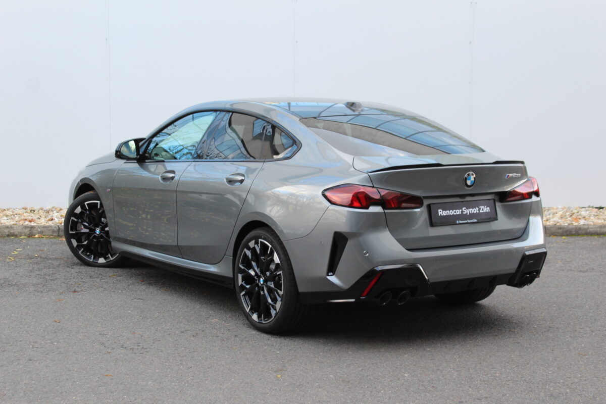 Fotografie vozu - klik pro zvětšení