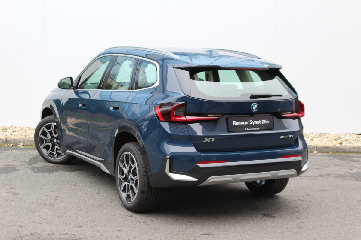 Fotografie vozu - klik pro zvětšení