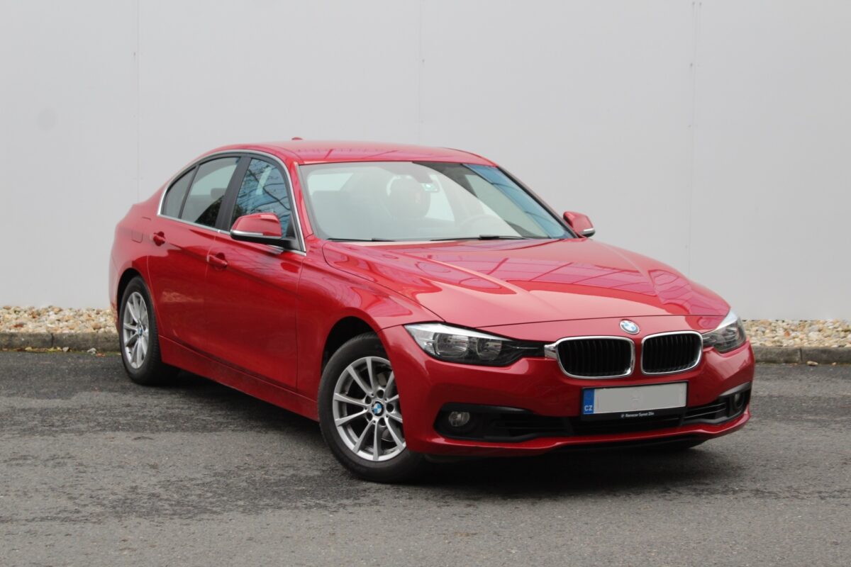 Fotografie vozu - klik pro zvětšení