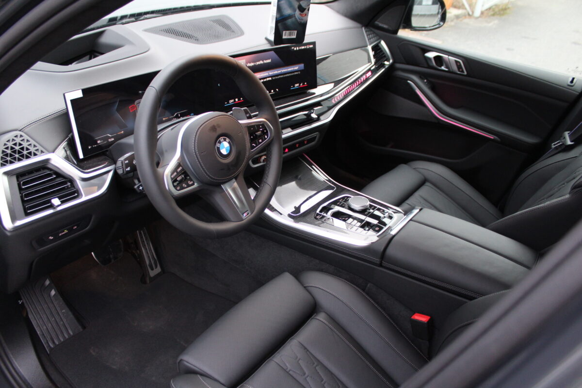 Fotografie vozu - klik pro zvětšení