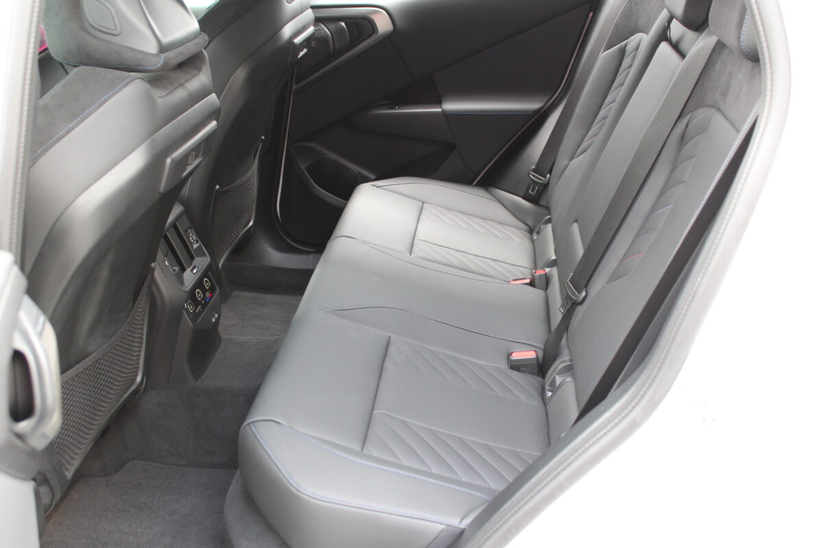 Fotografie vozu - klik pro zvětšení