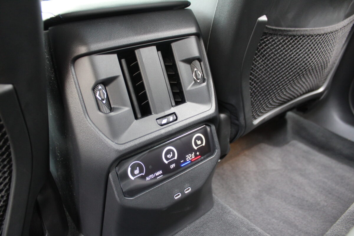 Fotografie vozu - klik pro zvětšení