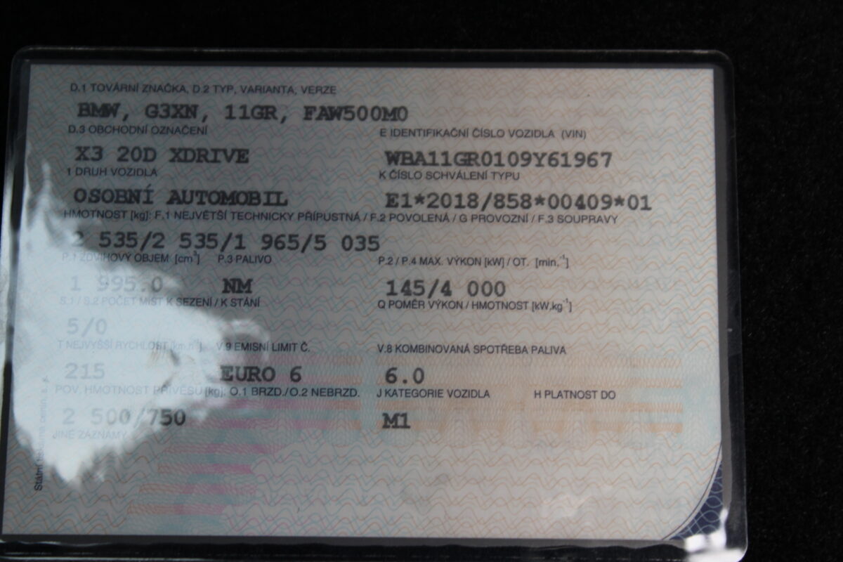 Fotografie vozu - klik pro zvětšení