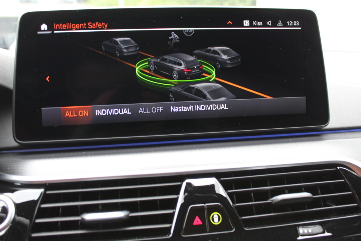 Fotografie vozu - klik pro zvětšení