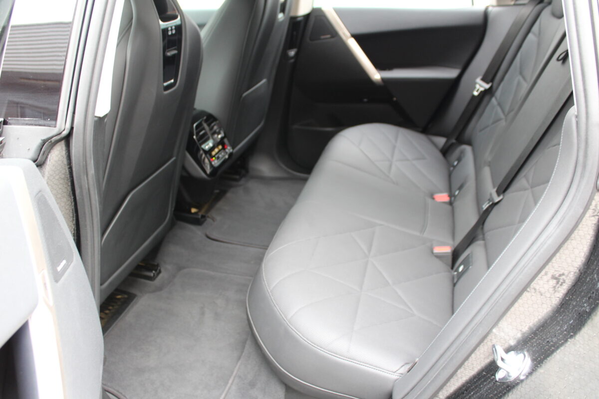 Fotografie vozu - klik pro zvětšení