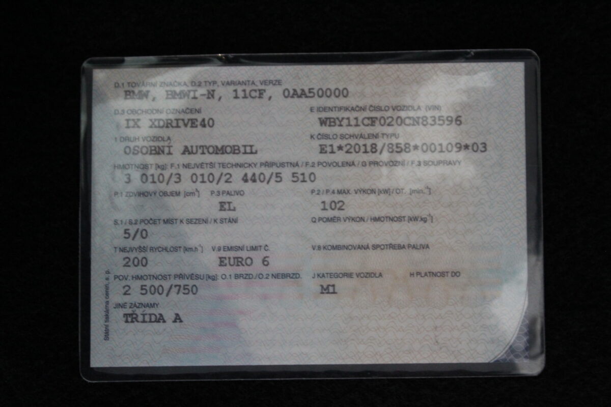 Fotografie vozu - klik pro zvětšení