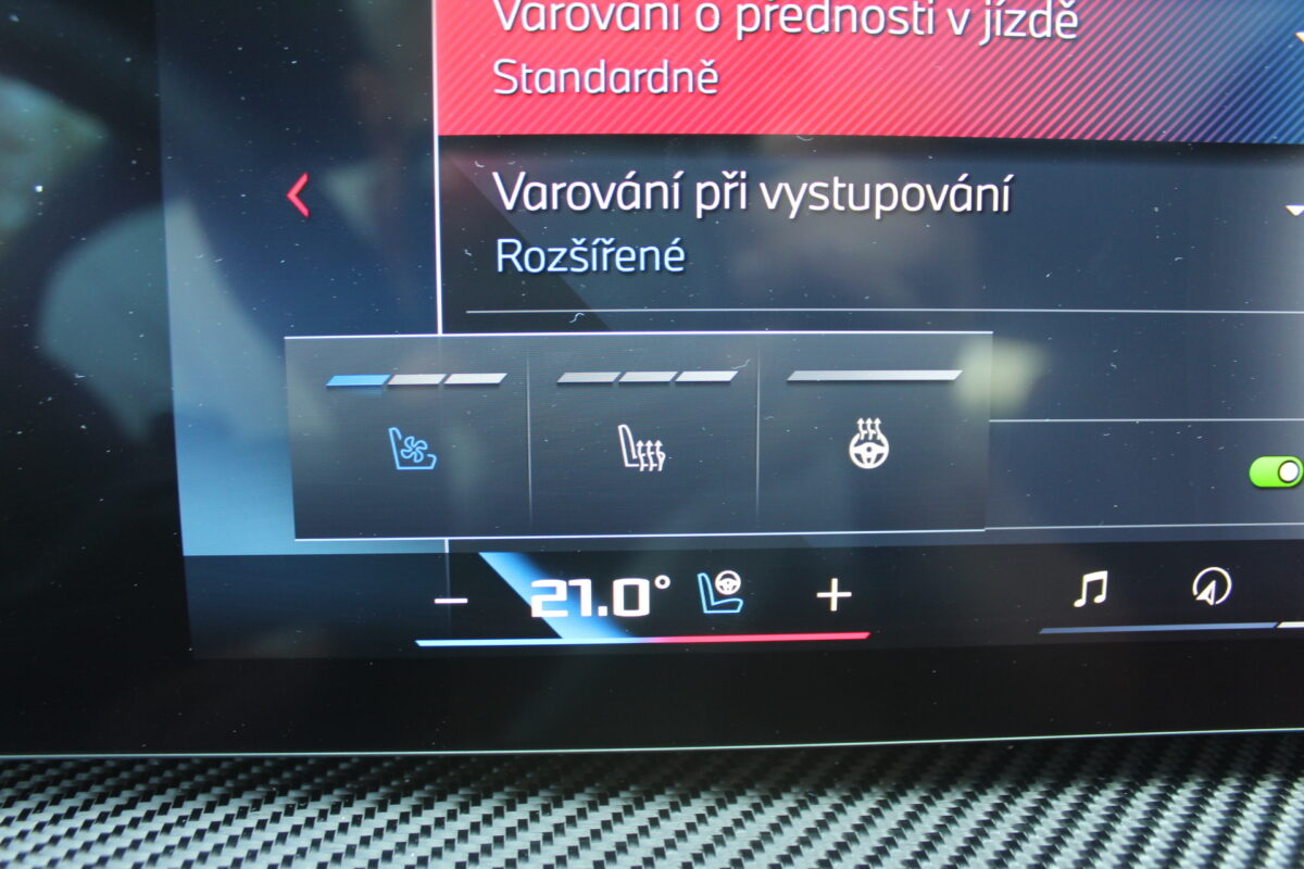 Fotografie vozu - klik pro zvětšení