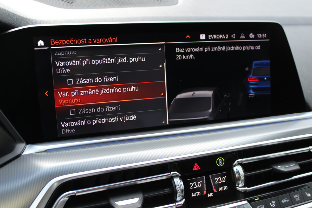 Fotografie vozu - klik pro zvětšení