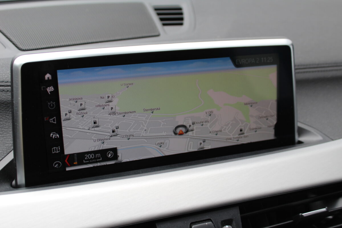 Fotografie vozu - klik pro zvětšení