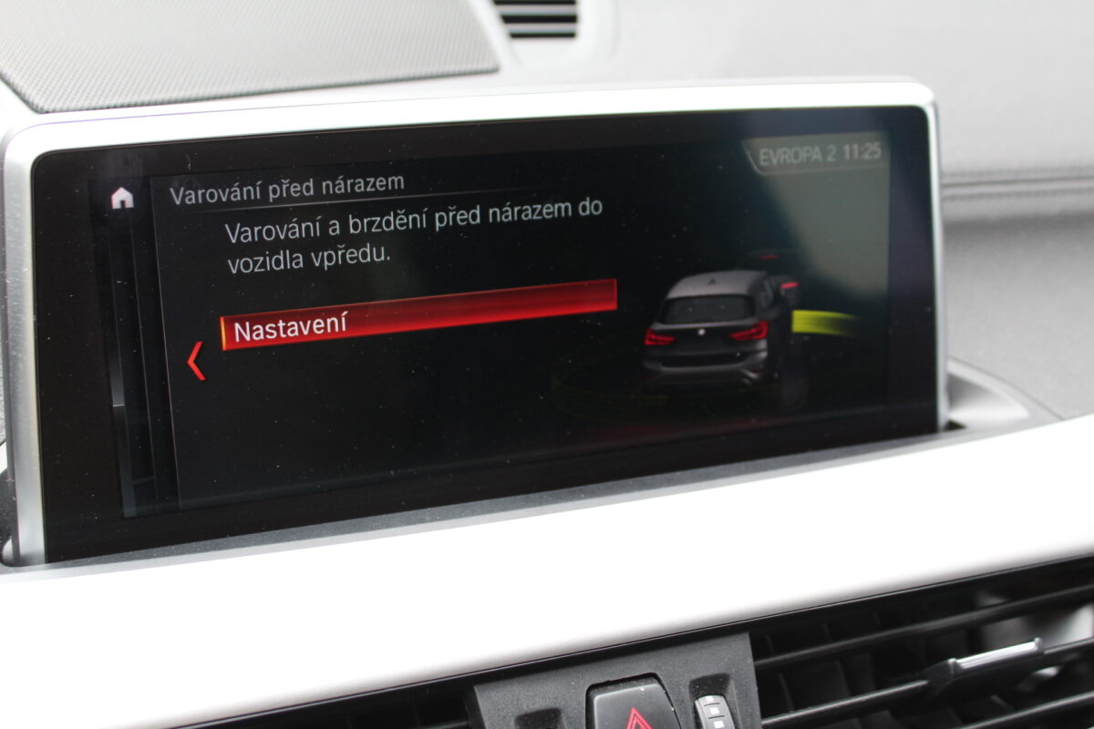 Fotografie vozu - klik pro zvětšení