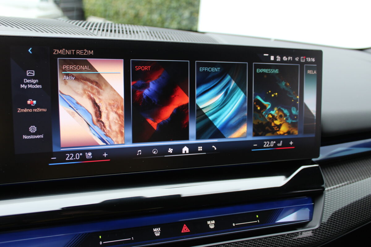 Fotografie vozu - klik pro zvětšení