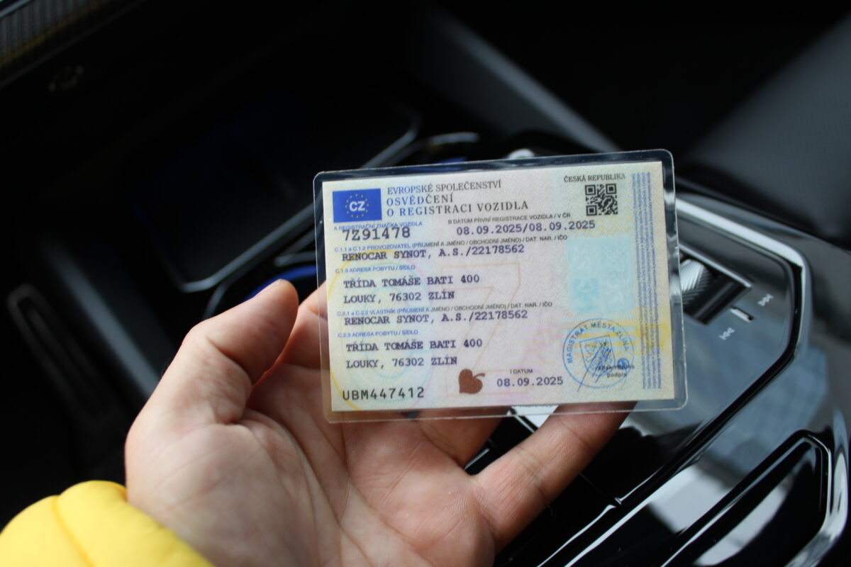 Fotografie vozu - klik pro zvětšení