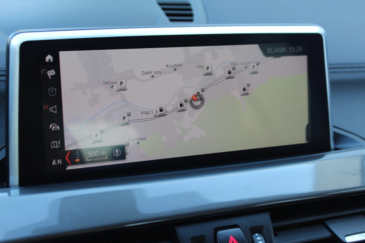 Fotografie vozu - klik pro zvětšení