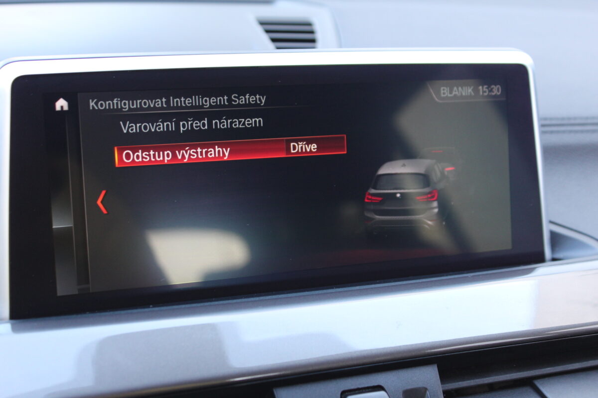 Fotografie vozu - klik pro zvětšení