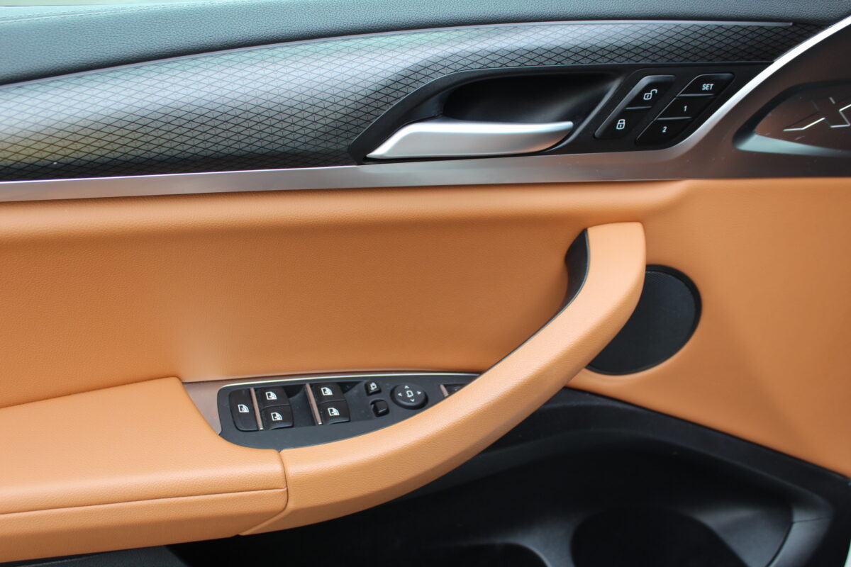 Fotografie vozu - klik pro zvětšení