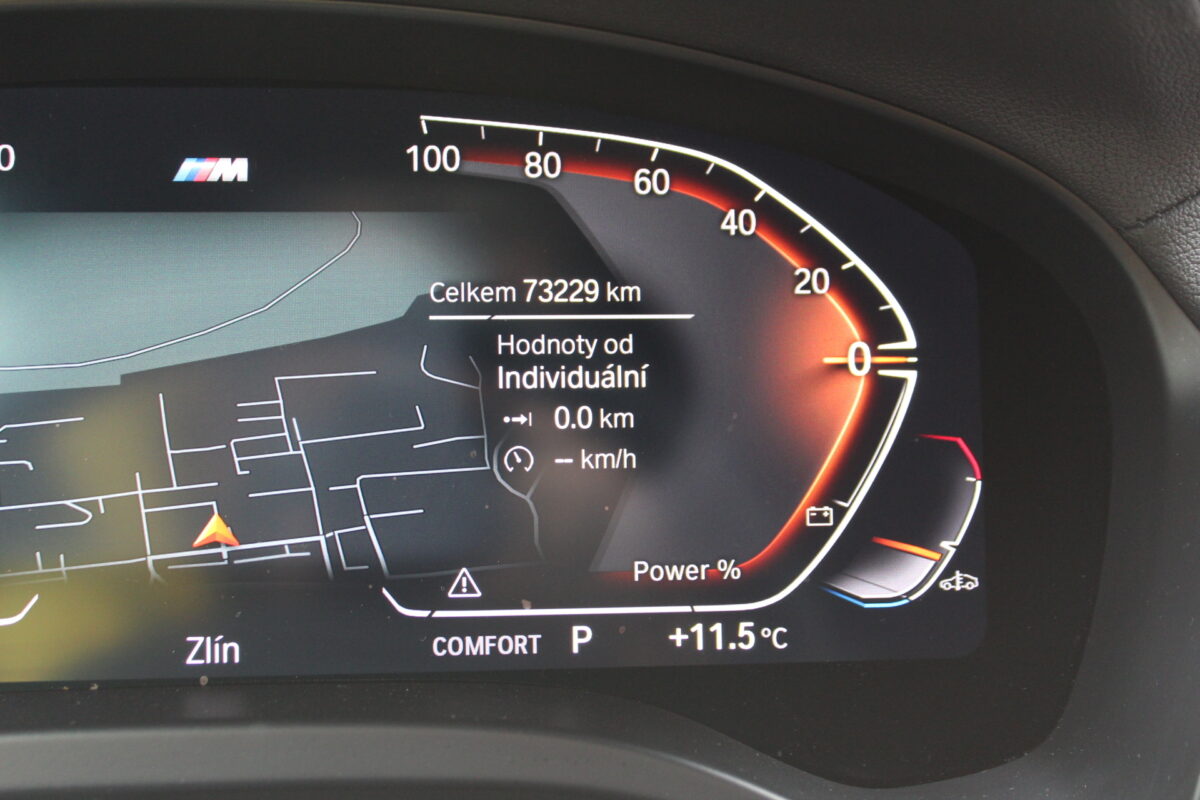 Fotografie vozu - klik pro zvětšení