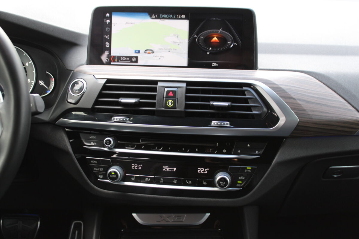 Fotografie vozu - klik pro zvětšení